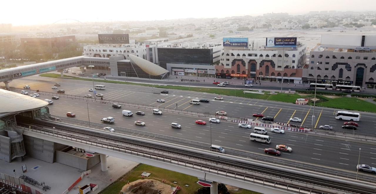 A Pousada Backpackers Zone Dubai Exterior foto
